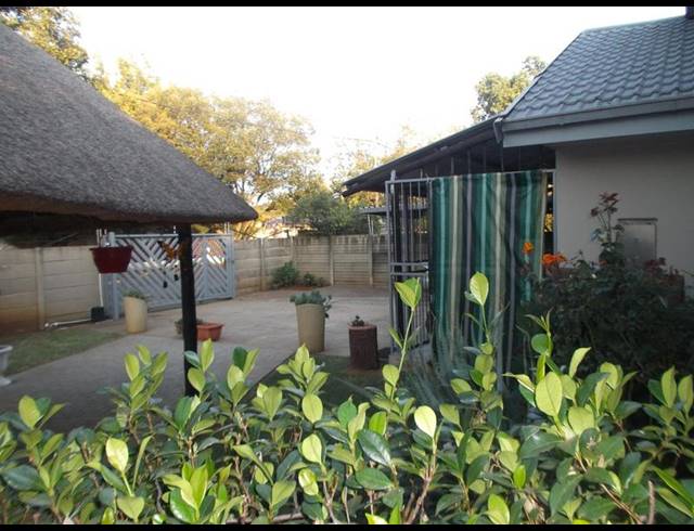 8 BEDROOM HOUSE FOR SALE IN SONLAND PARK